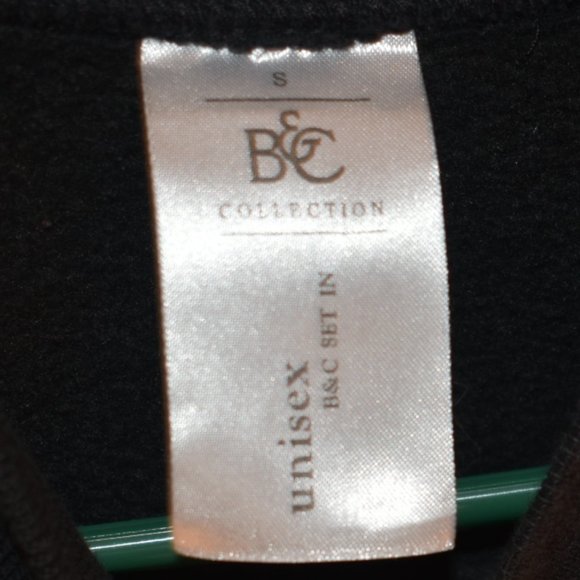 Men’s Sweater Tractor Patch Crewneck Sweater size Small Comfortable - Picture 5 of 5